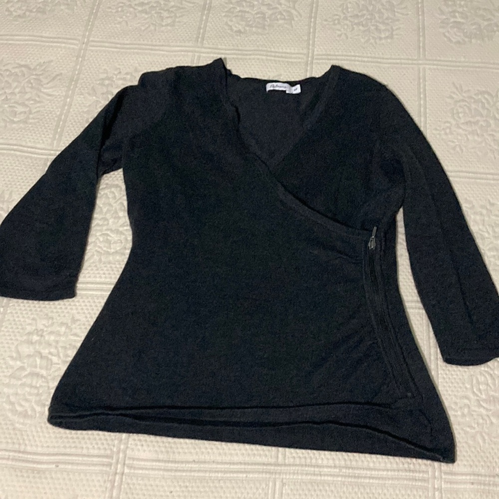Reitmans cross over top with zipper detail lightweight sweater